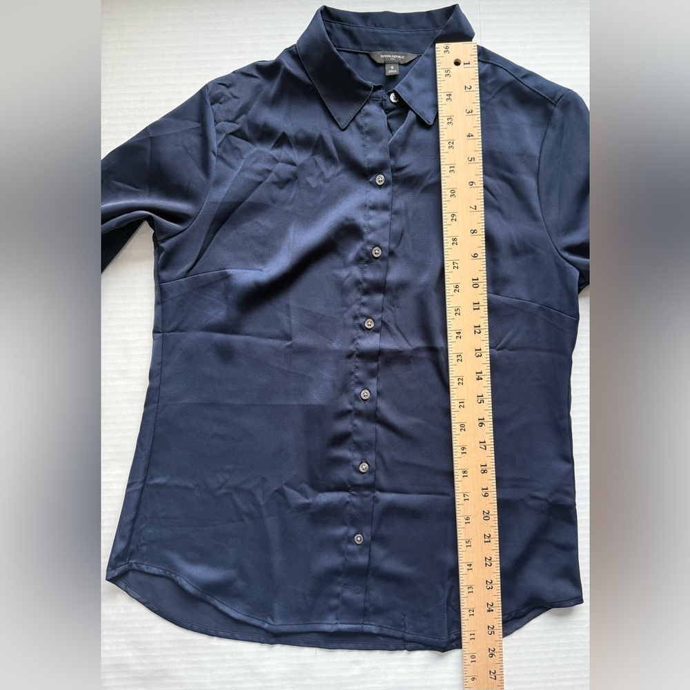 Banana Republic Silky Classic Shirt Button-Up Preppy Navy Size S - Picture 6 of 11